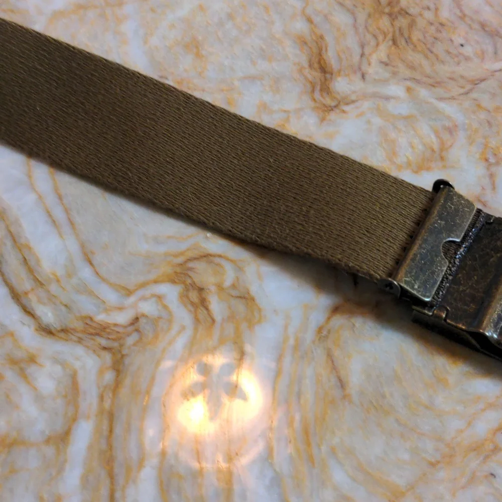 Hawaiian print web belt
